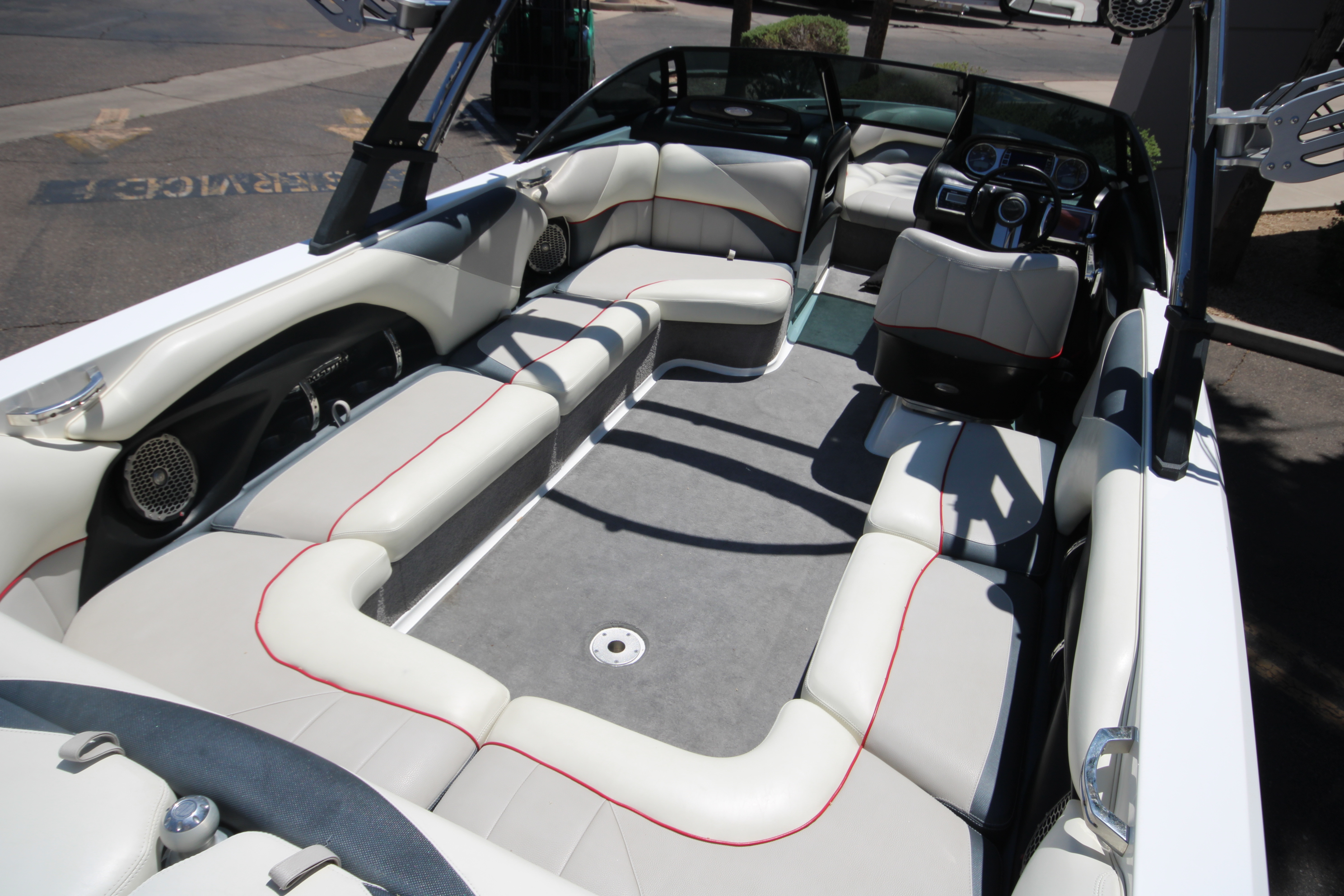 2012 Malibu 247 LSV with Surf System! Icon